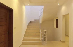 Vente d'une maison de 7 piÃ¨ces nouvelle construction r+2 Ã  calavi Zopah